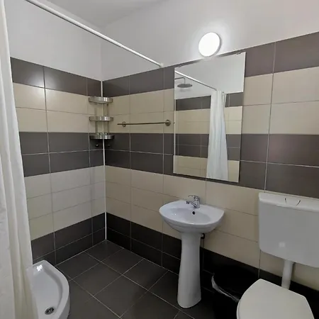 Pensión Isabela 3*